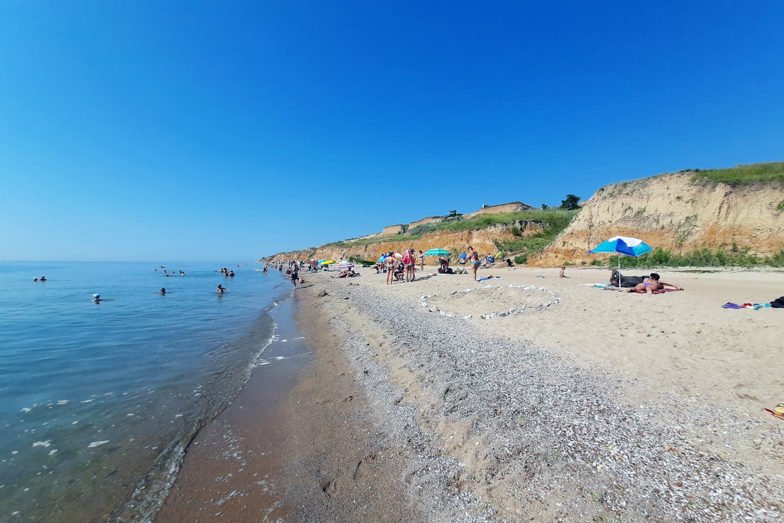 «Замшевый» пляж в Черноморске